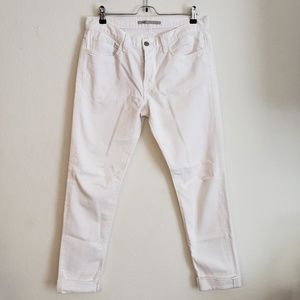 Vince Classic Slim Straight Jean's in Milk